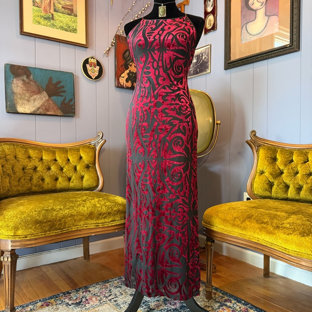 Vintage 90s/Y2K Betsey Johnson Blood Red Gothic Scroll Crushed Velvet Maxi Dress - Picture 2 of 12